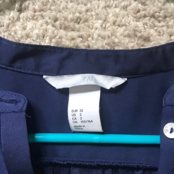 H&M button down - Picture 3 of 6